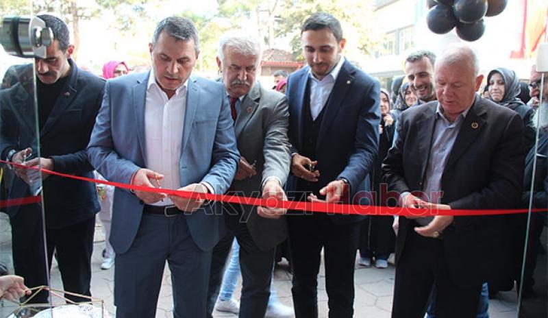 Esra Optik hizmete başladı