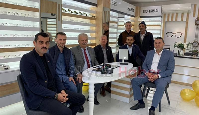 Esra Optik hizmete başladı