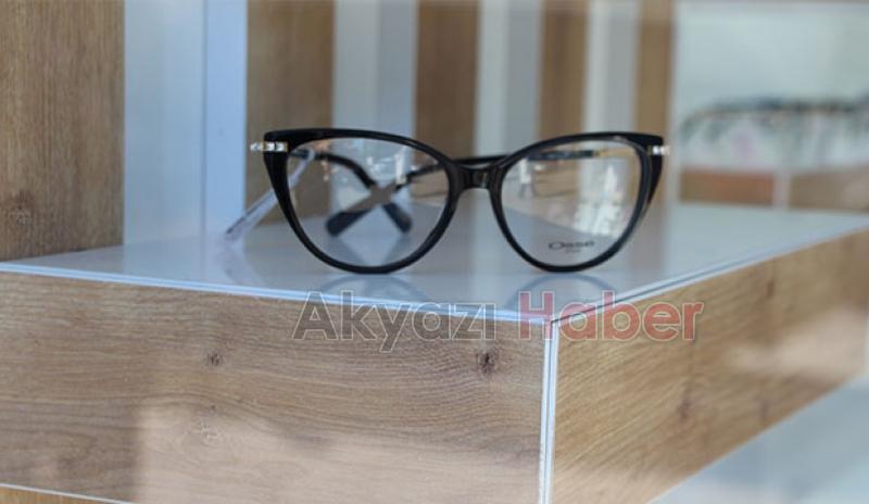 Esra Optik hizmete başladı