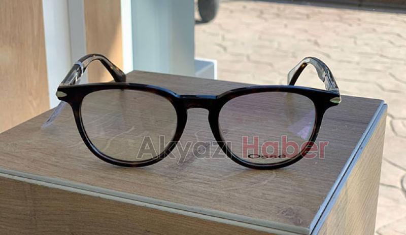 Esra Optik hizmete başladı