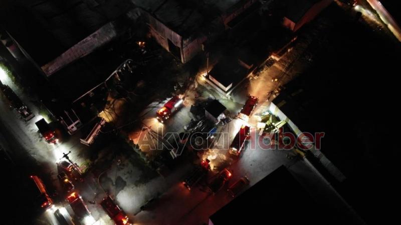 Sünger fabrikası yandı