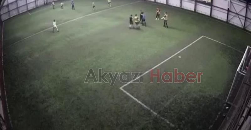 Halı saha boks ringine döndü