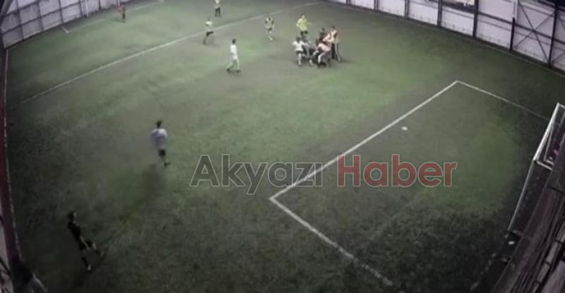 Halı saha boks ringine döndü