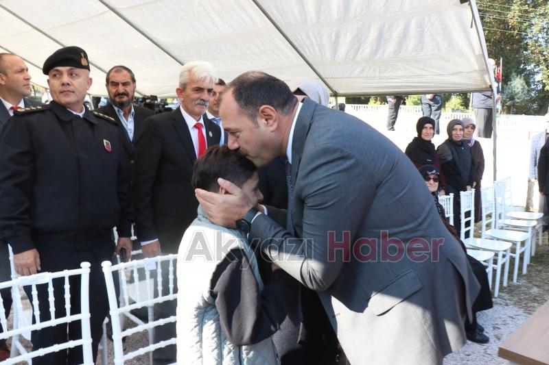 Şehit Kaymakam Safitürk için mezarı başında anıldı