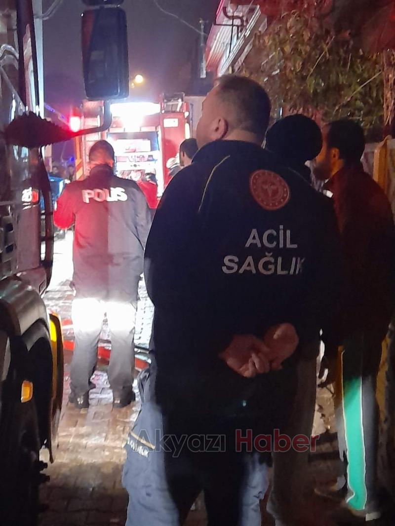 Adapazarı'nda yangın faciası 1'i çocuk 2 ölü