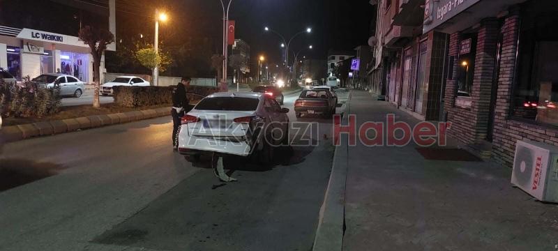 Akyazı'da maddi hasarlı kaza