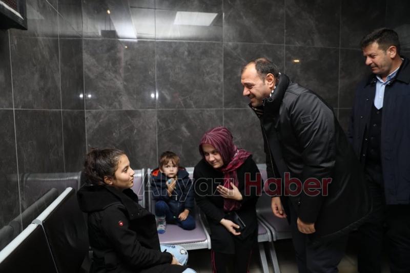  Sakarya'da depremden etkilenen vatandaşlar hastaneye kaldırıldı