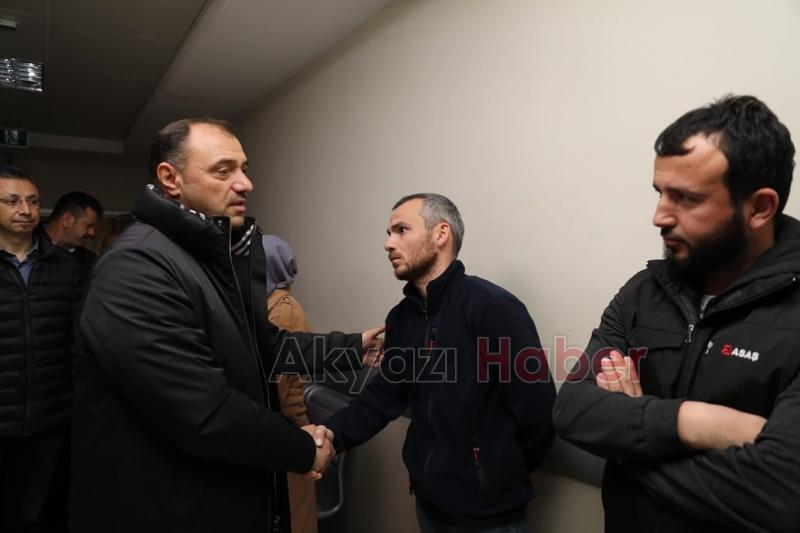  Sakarya'da depremden etkilenen vatandaşlar hastaneye kaldırıldı