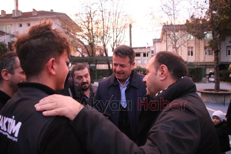  Sakarya'da depremden etkilenen vatandaşlar hastaneye kaldırıldı