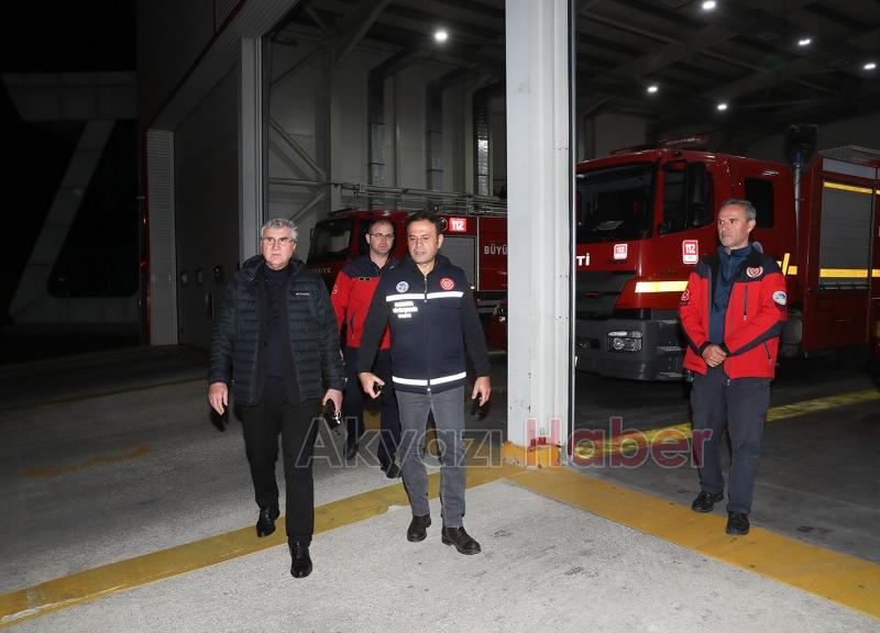 Başkan Yüce, deprem sonrası şehri adım adım dolaştı