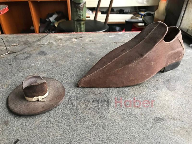 59 yıllık deri ustası teknolojiye inat mesleğini yaşatıyor