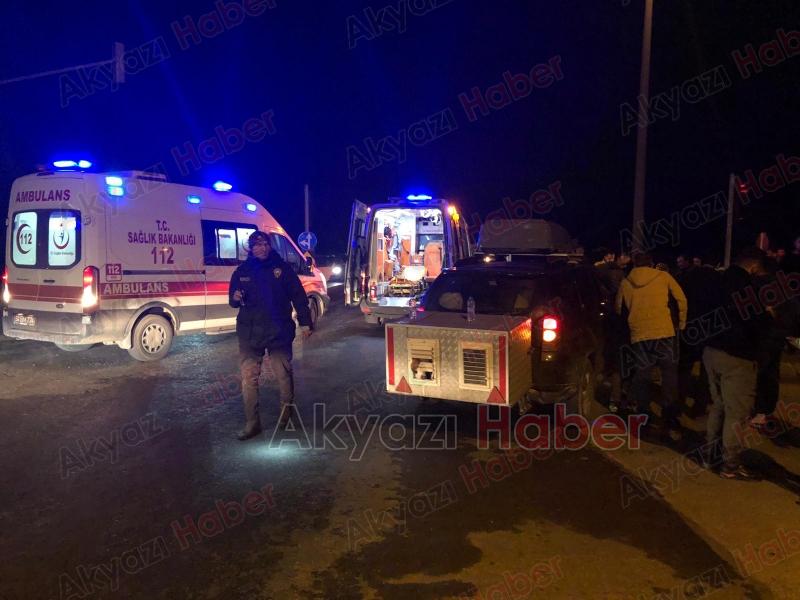 Akyazı'daki ölüm kavşağında kaza: 3 yaralı