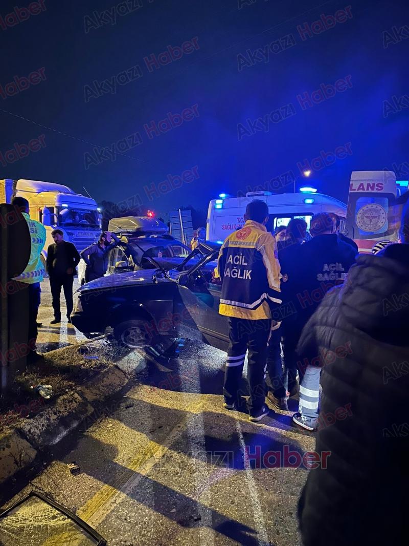 Akyazı'daki ölüm kavşağında kaza: 3 yaralı