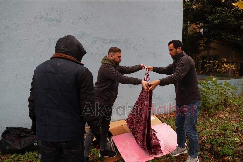 Soğuk kış gününde sokaktaki kimsesizlerin ailesi Büyükşehir
