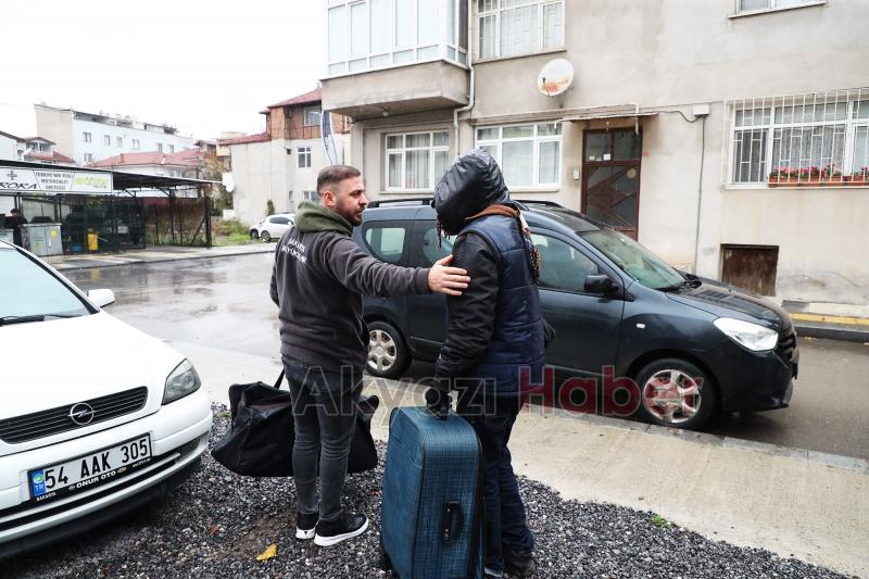 Soğuk kış gününde sokaktaki kimsesizlerin ailesi Büyükşehir