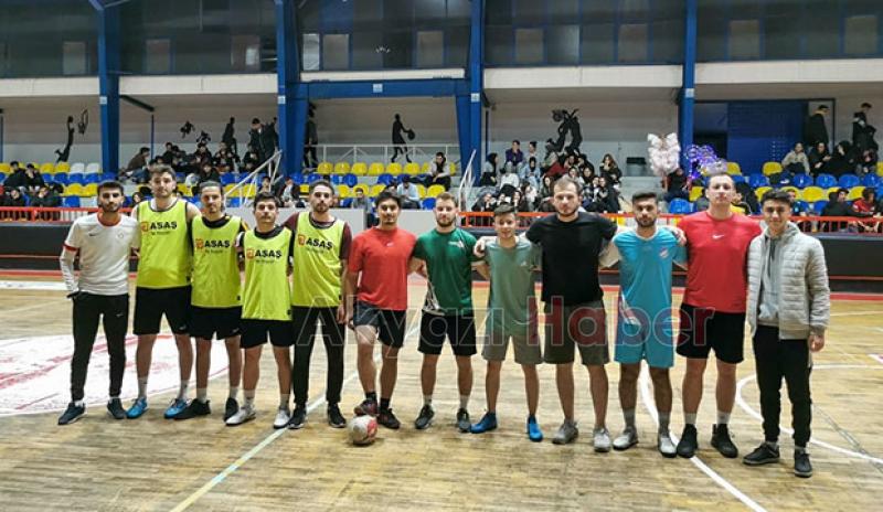 Akyazı'da KYK öğrencileri için futsal turnuvası yapıldı