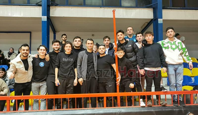 Akyazı'da KYK öğrencileri için futsal turnuvası yapıldı