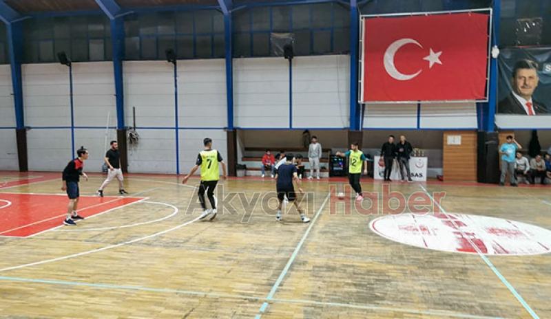 Akyazı'da KYK öğrencileri için futsal turnuvası yapıldı