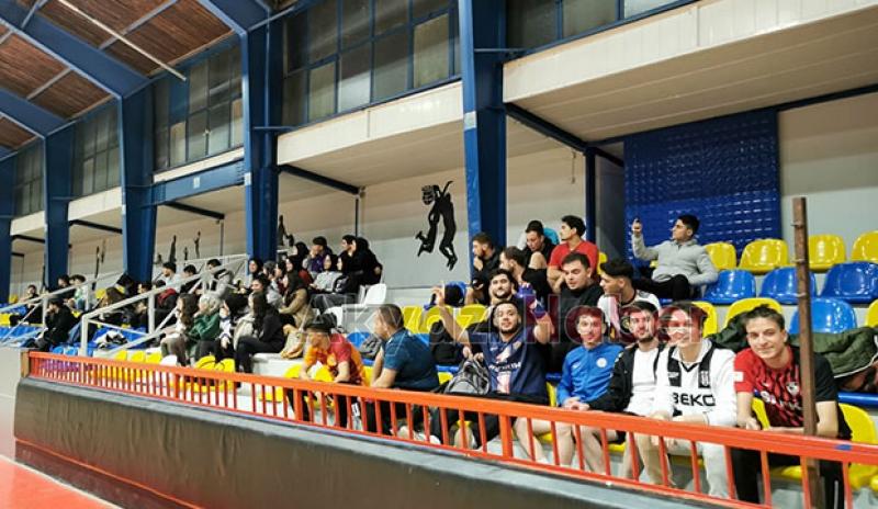 Akyazı'da KYK öğrencileri için futsal turnuvası yapıldı