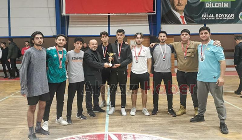Akyazı'da KYK öğrencileri için futsal turnuvası yapıldı