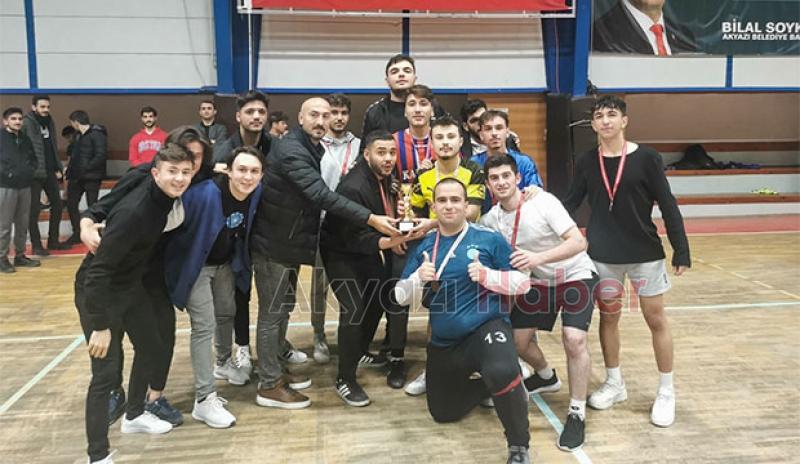 Akyazı'da KYK öğrencileri için futsal turnuvası yapıldı