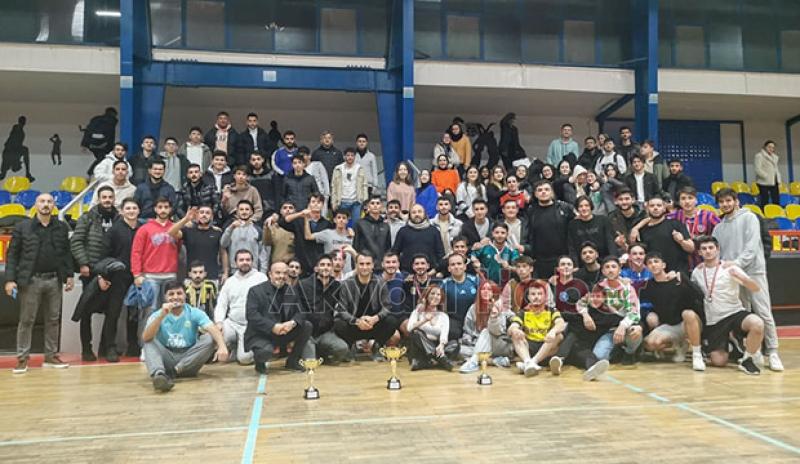 Akyazı'da KYK öğrencileri için futsal turnuvası yapıldı