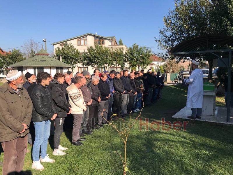  Ömer Ali dualarla defnedildi 