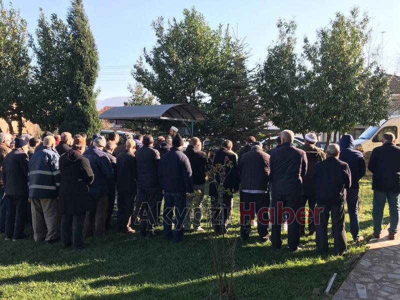  Ömer Ali dualarla defnedildi 