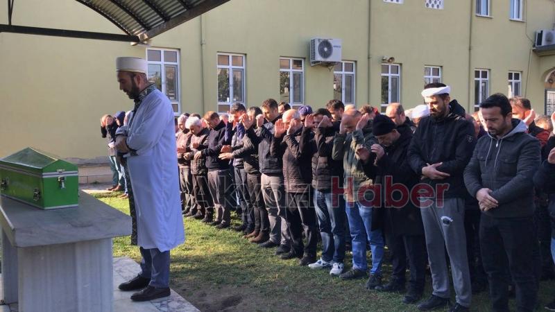  Ömer Ali dualarla defnedildi 