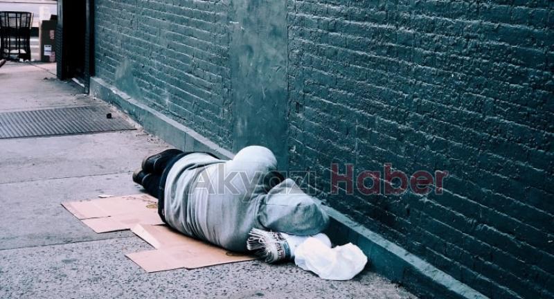 Büyükşehir evsizlere yardım eli uzatıyor