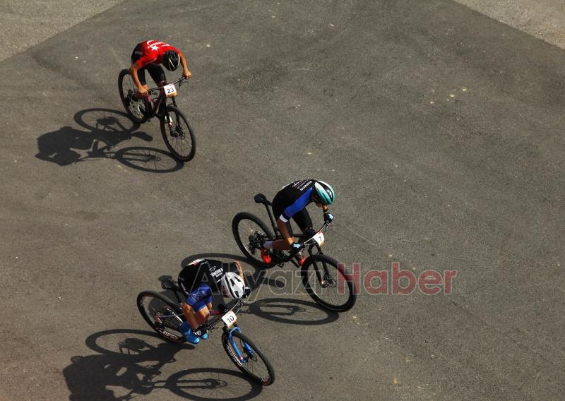 Büyükşehir her yerde bisikleti anlatıyor