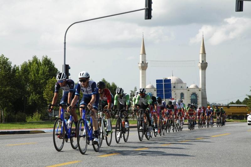 Büyükşehir her yerde bisikleti anlatıyor