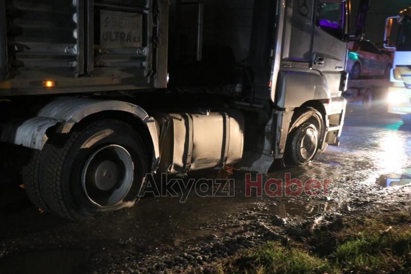 50 km kaçan tır sürücüsü lastiklerine ateş açılarak durduruldu