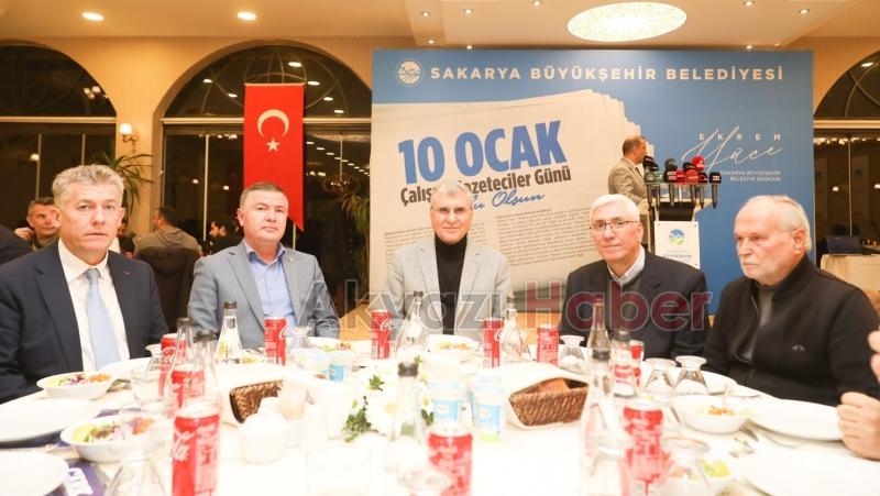 Yüce, gazetecilerle buluştu