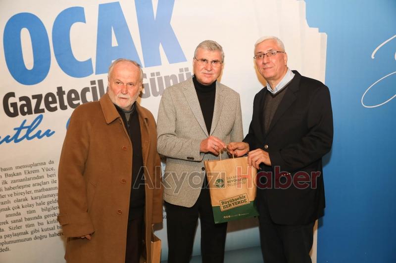 Yüce, gazetecilerle buluştu