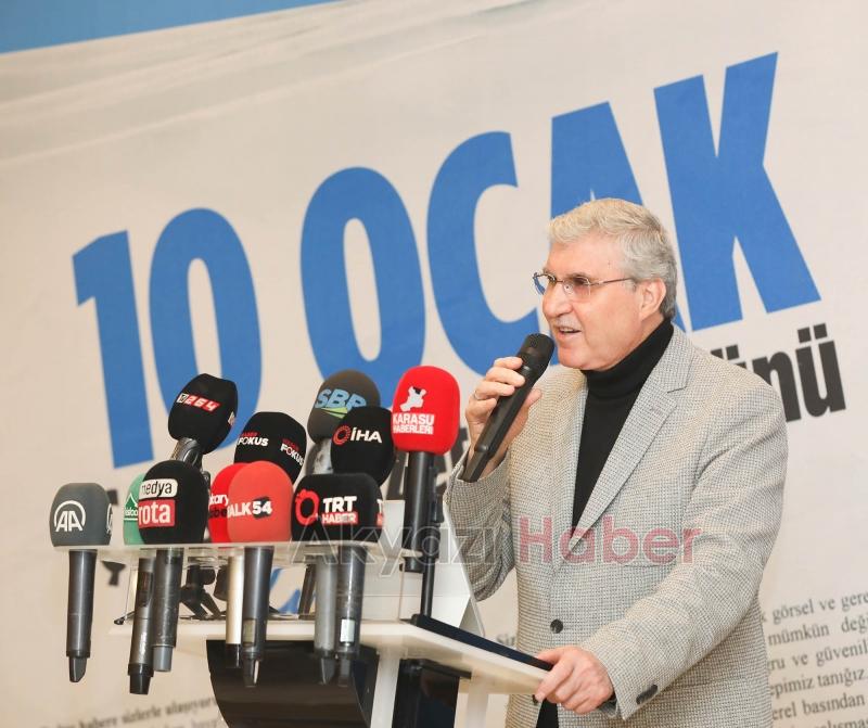 Yüce, gazetecilerle buluştu