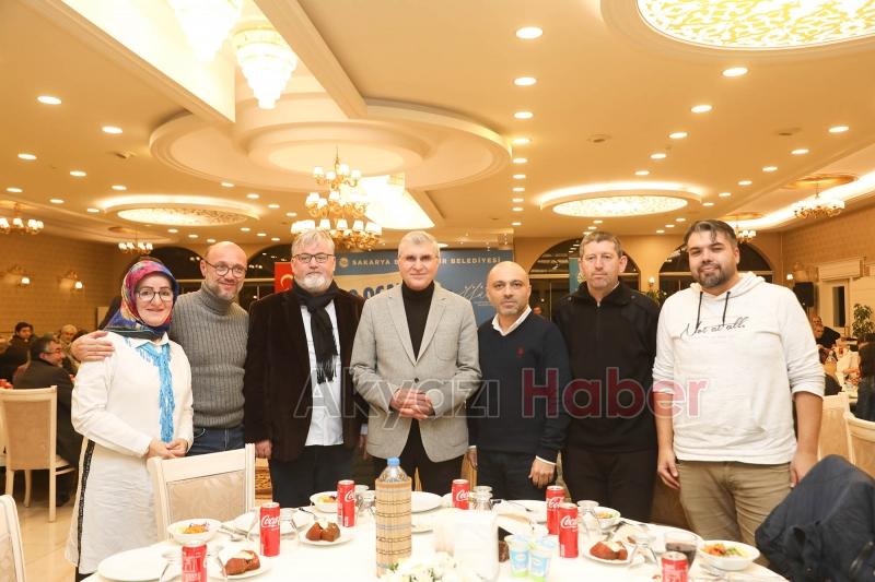 Yüce, gazetecilerle buluştu