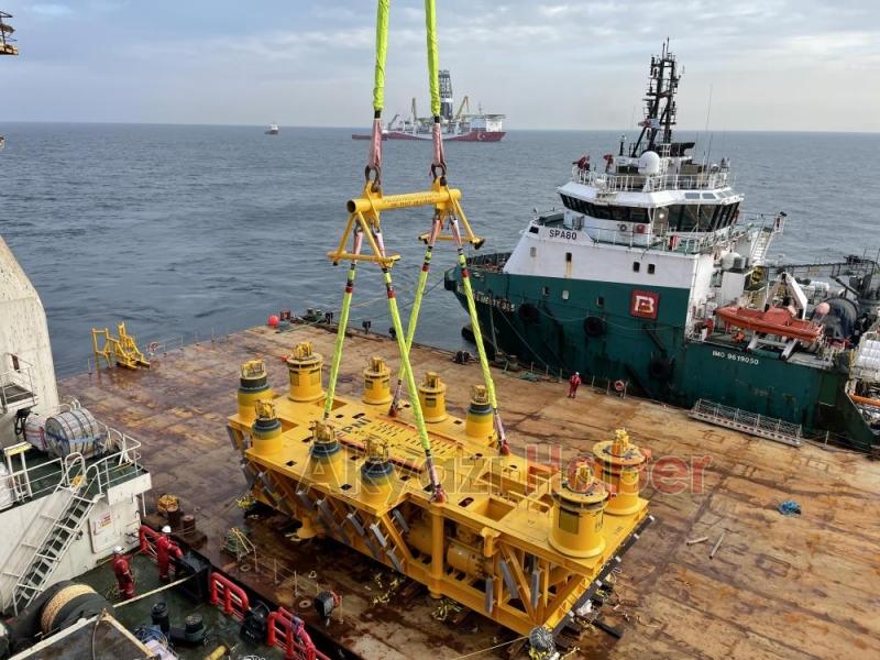 Karadeniz Gazını dağıtacak ikinci hazne de denize indirildi