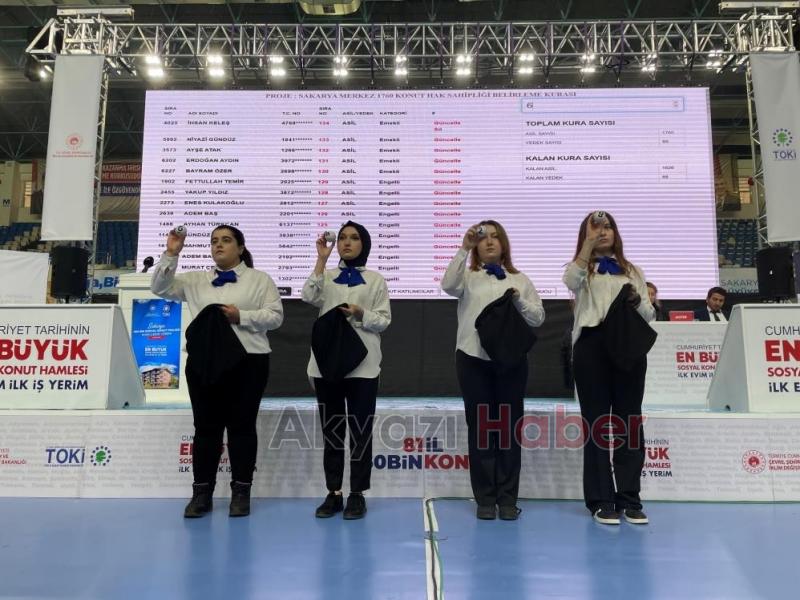 Kiradaydı, kurada ev çıktı gözyaşlarına boğuldu