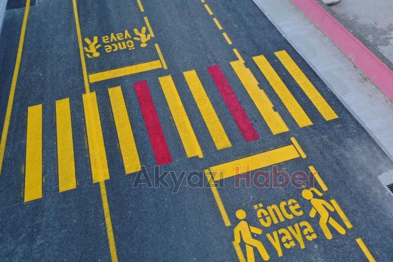 Akyazı’nın sokakları güzelleşmeye devam ediyor