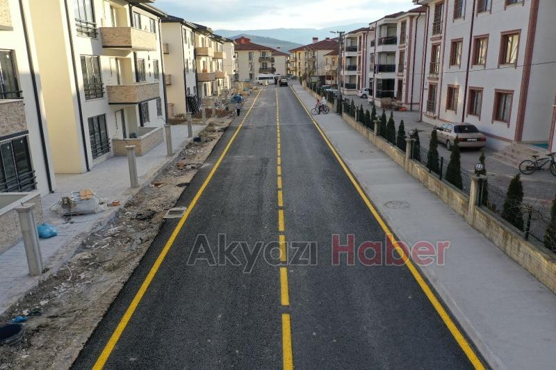 Akyazı’nın sokakları güzelleşmeye devam ediyor
