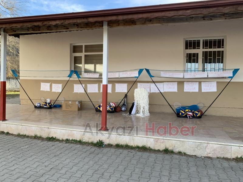 Gurbetçilerden Akyazılı çocuklara spor malzemesi yardımı