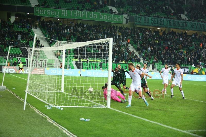 Sakaryaspor, eksi olan averajını ikinci devrede artıya çevirdi