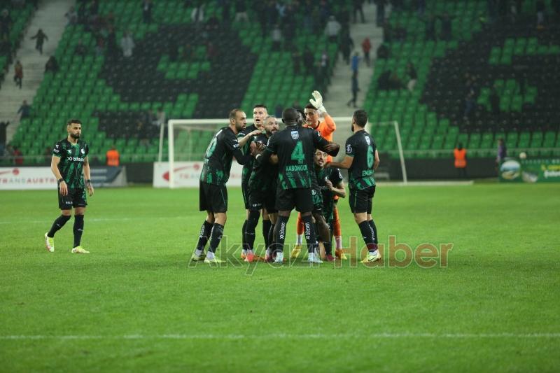 Sakaryaspor, eksi olan averajını ikinci devrede artıya çevirdi