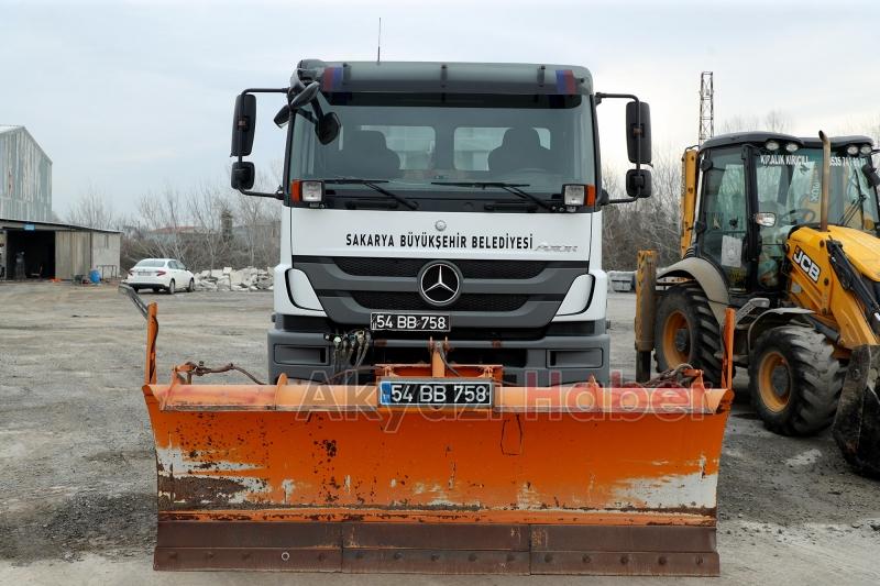 Büyükşehir araçları yağış öncesi hazır hale getiriyor