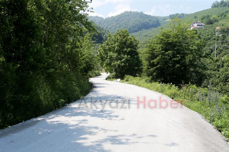 Akyazı'da 6 mahalleye beton yol