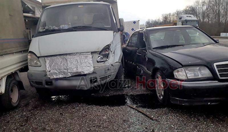 Köpeğe çarpmamak isterken karşı yöne geçip kamyonete çarptı