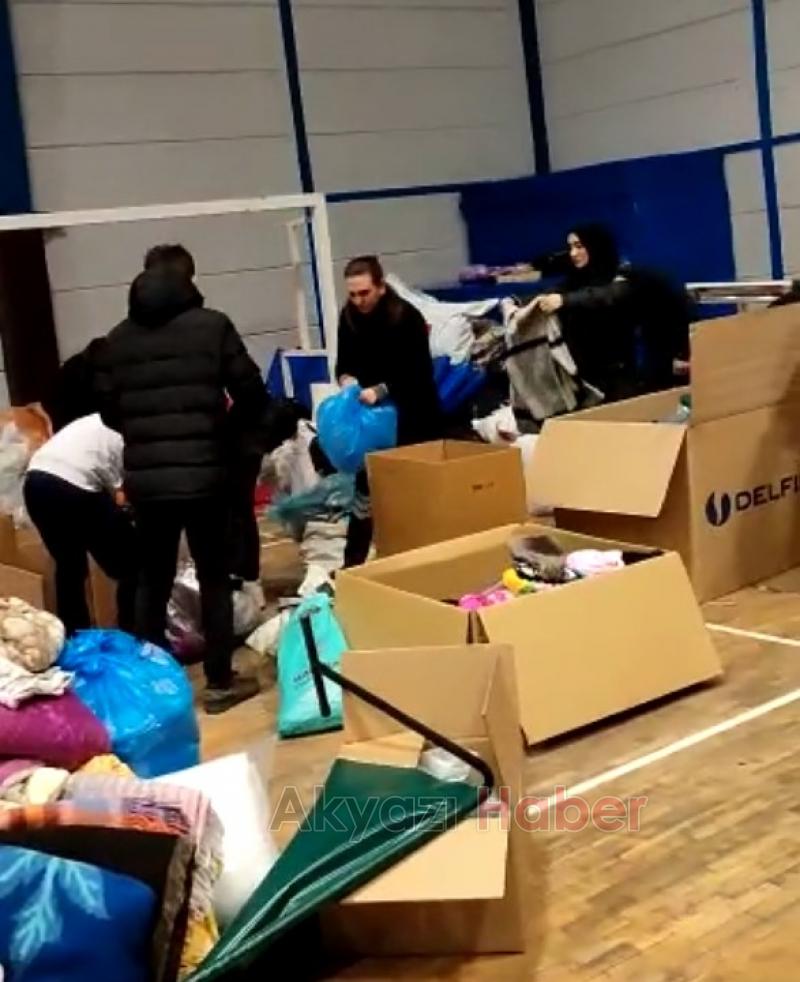 Akyazı'dan deprem bölgelerine yardım yağmuru