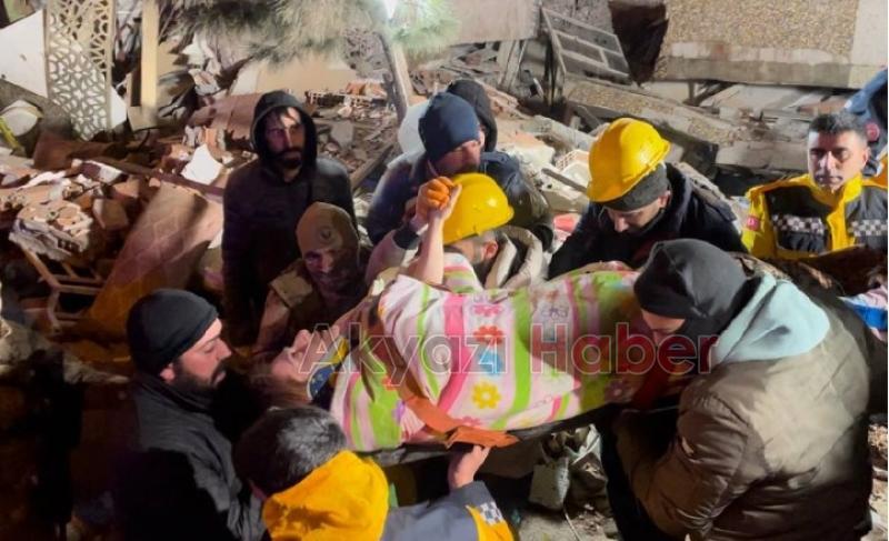 Enkazlardan umutlandıran haberler geliyor