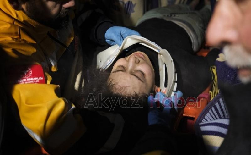 Enkazlardan umutlandıran haberler geliyor